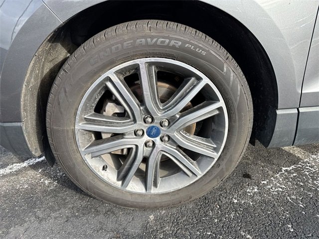 Used 2022 Ford Edge Titanium image 10