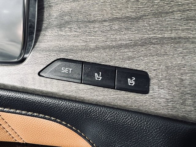 Used 2023 Kia Sorento SX Prestige image 23