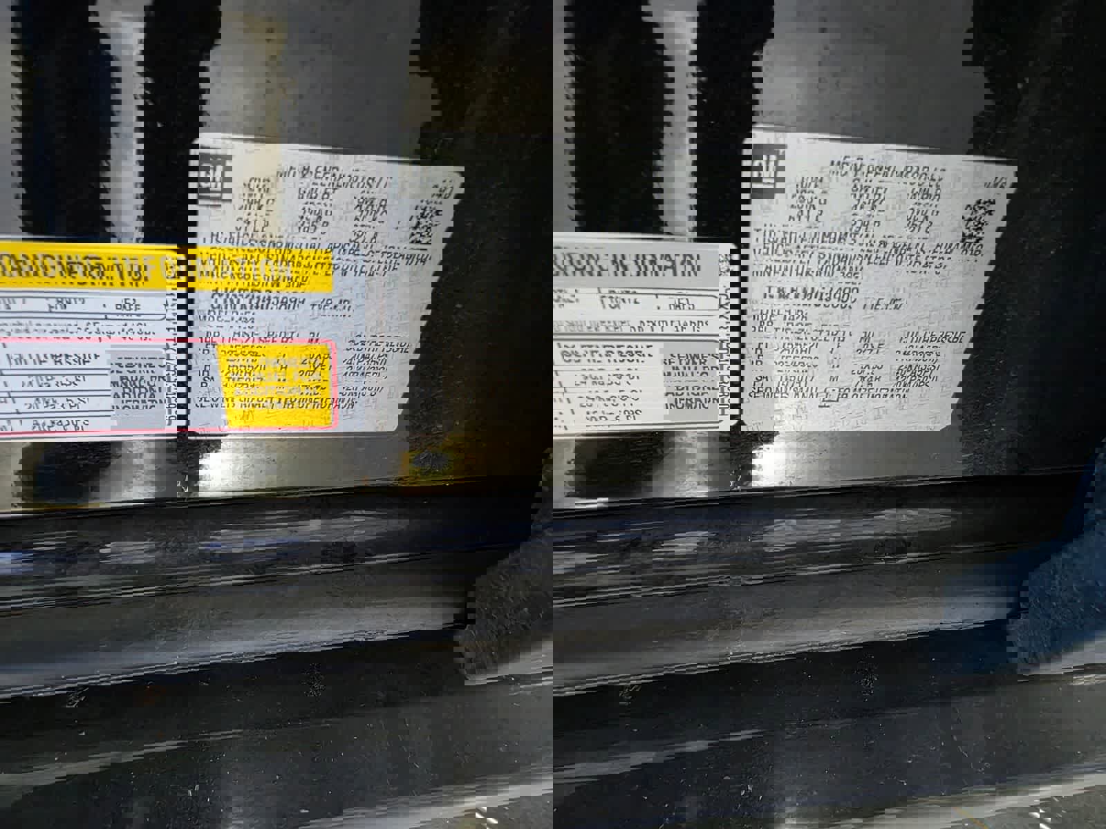 Used 2016 GMC Acadia Denali image 20