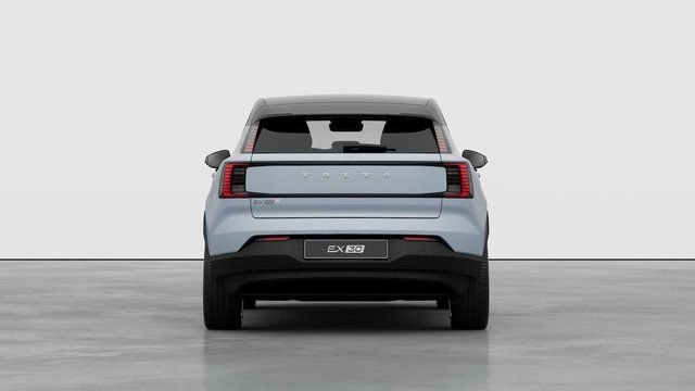 New 2026 Volvo EX30 Plus w/ Protection Package Premier AWD/4WD image 4