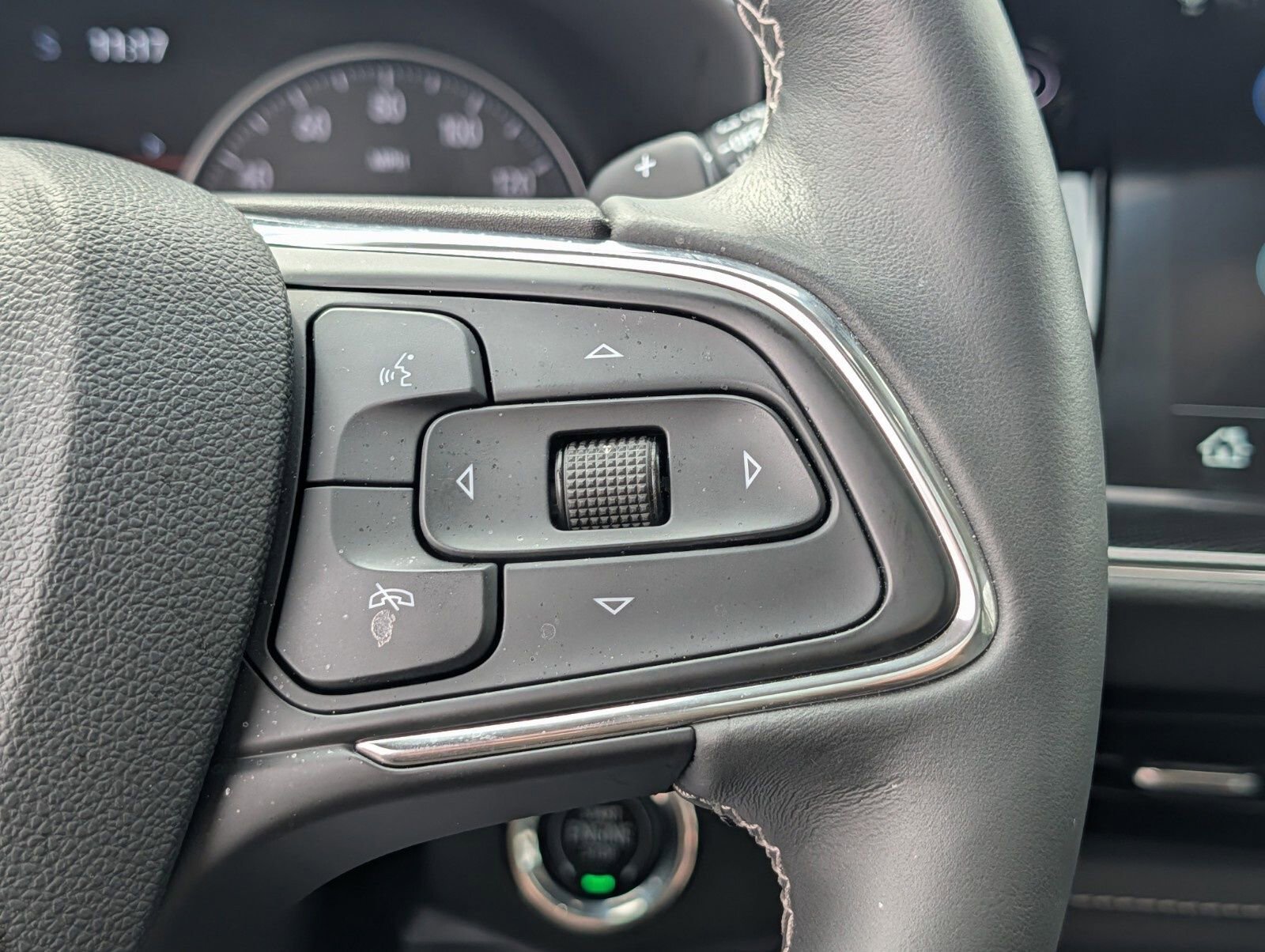Used 2023 Buick Envision Essence w/ Sport Touring Package AWD/4WD image 36