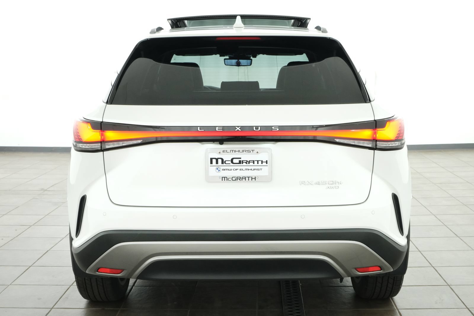 Used 2024 Lexus RX 450h AWD w/ Convenience Package image 4