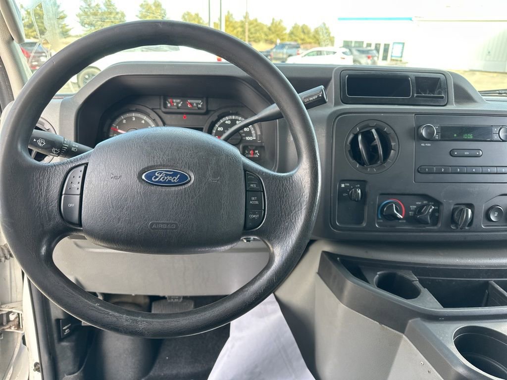 Used 2014 Ford E-250 and Econoline 250 w/ Power Group image 6