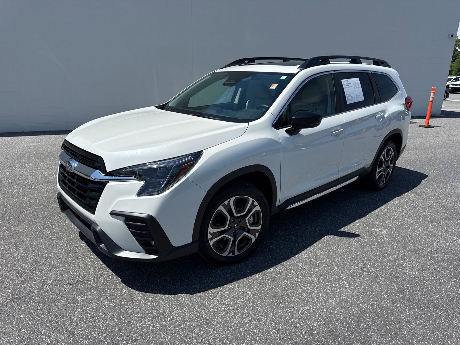 Used 2025 Subaru Ascent Limited w/ Popular Package #2 AWD/4WD image 1