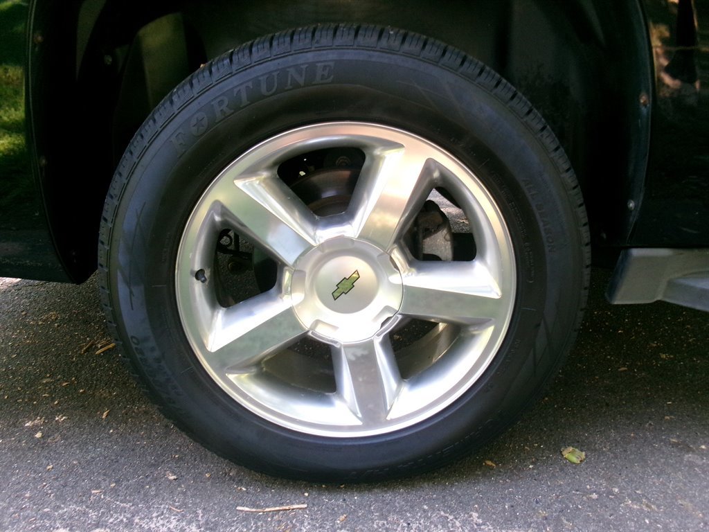 Used 2013 Chevrolet Avalanche LTZ RWD image 42