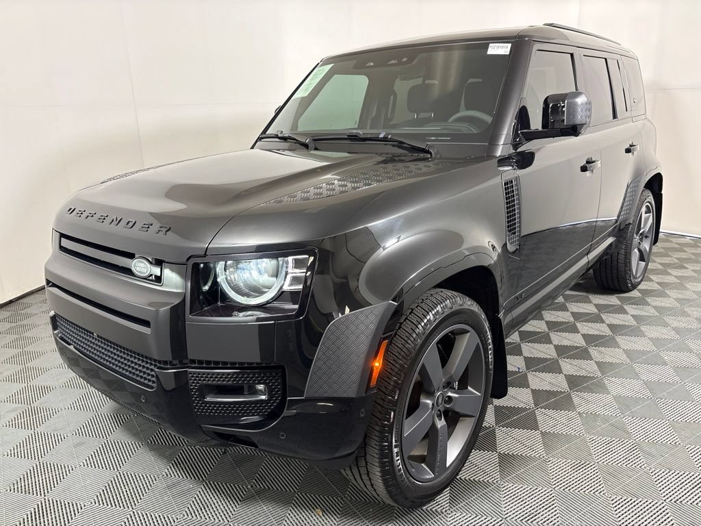Used 2023 Land Rover Defender 110 V8 AWD/4WD image 2