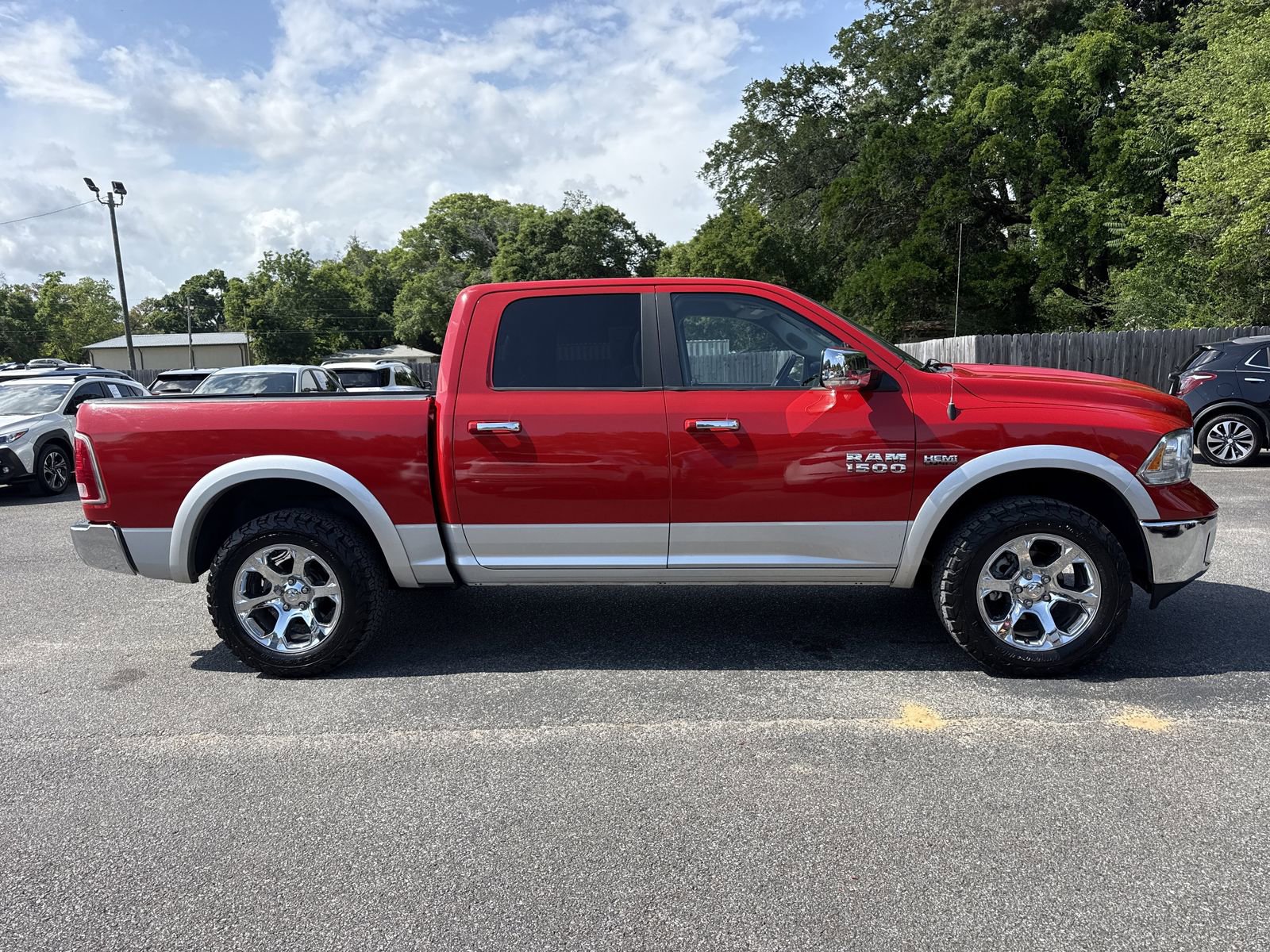 Used 2014 RAM 1500 Laramie AWD/4WD image 6