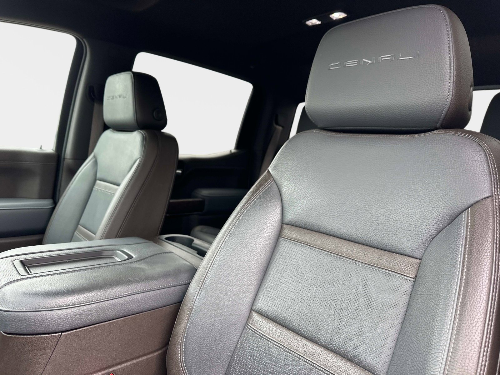 Used 2022 GMC Sierra 1500 Denali image 24