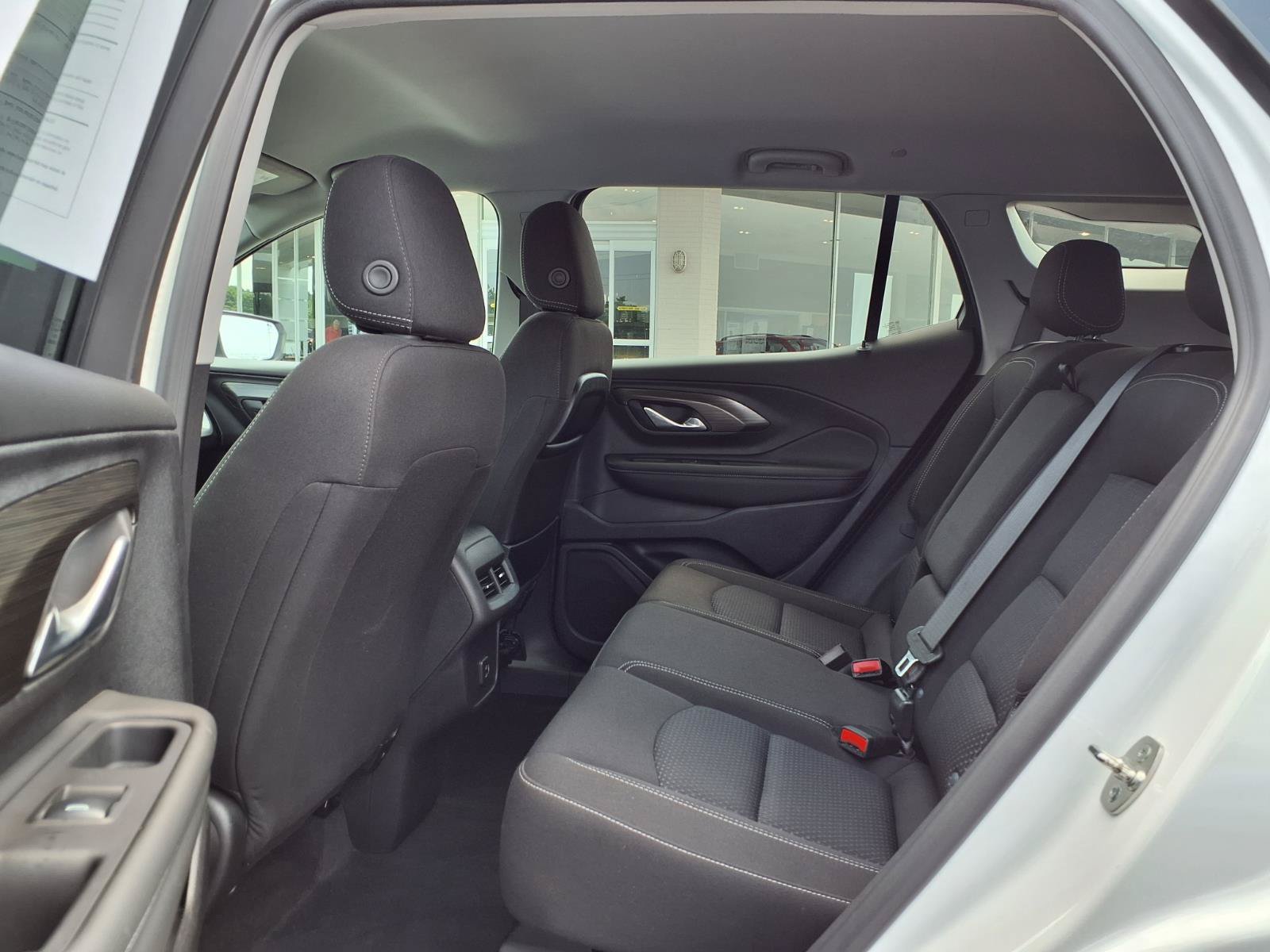 Used 2024 GMC Terrain SLE FWD image 23