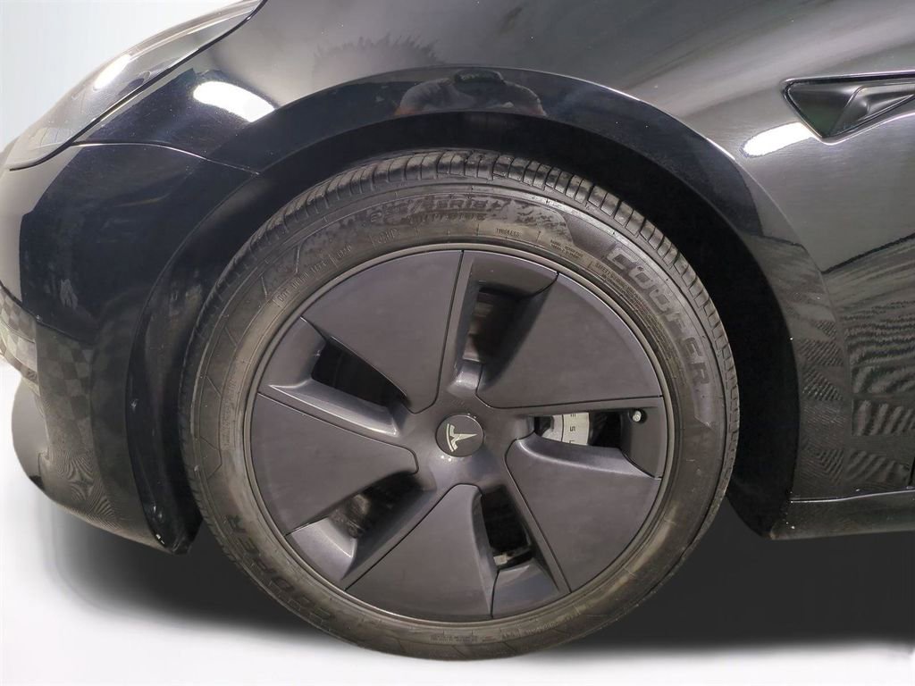 Used 2023 Tesla Model 3 Standard Range image 11