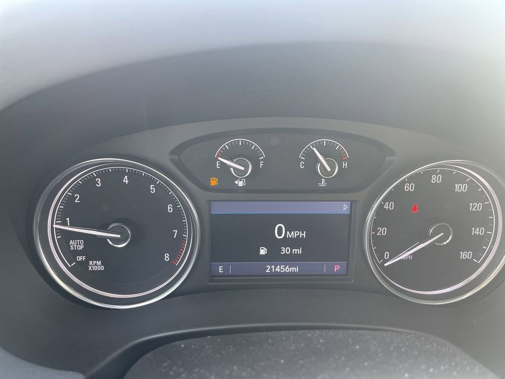 Used 2023 Buick Enclave Essence image 21