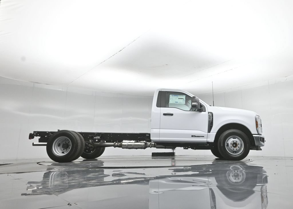 New 2026 Ford F350 XL w/ XL Chrome Package RWD image 41