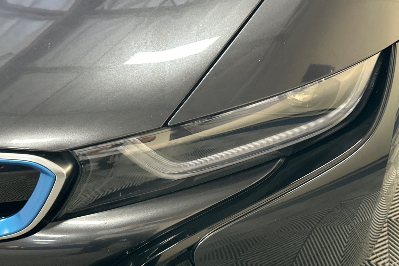 Used 2015 BMW i8 AWD/4WD image 48
