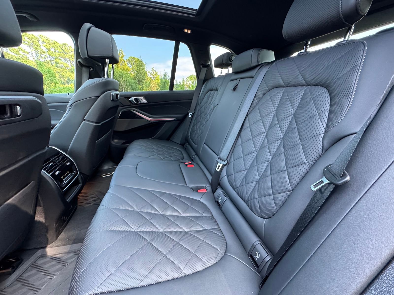 Used 2026 BMW X5 xDrive40i w/ M Sport Package image 14