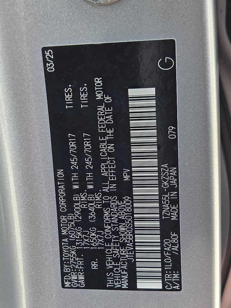 Used 2025 Toyota 4Runner SR5 AWD/4WD image 29