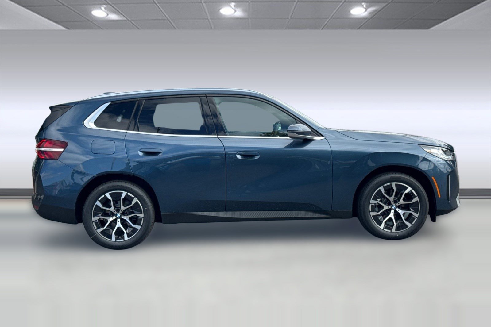 Used 2025 BMW X3 xDrive30i w/ Convenience Package image 7