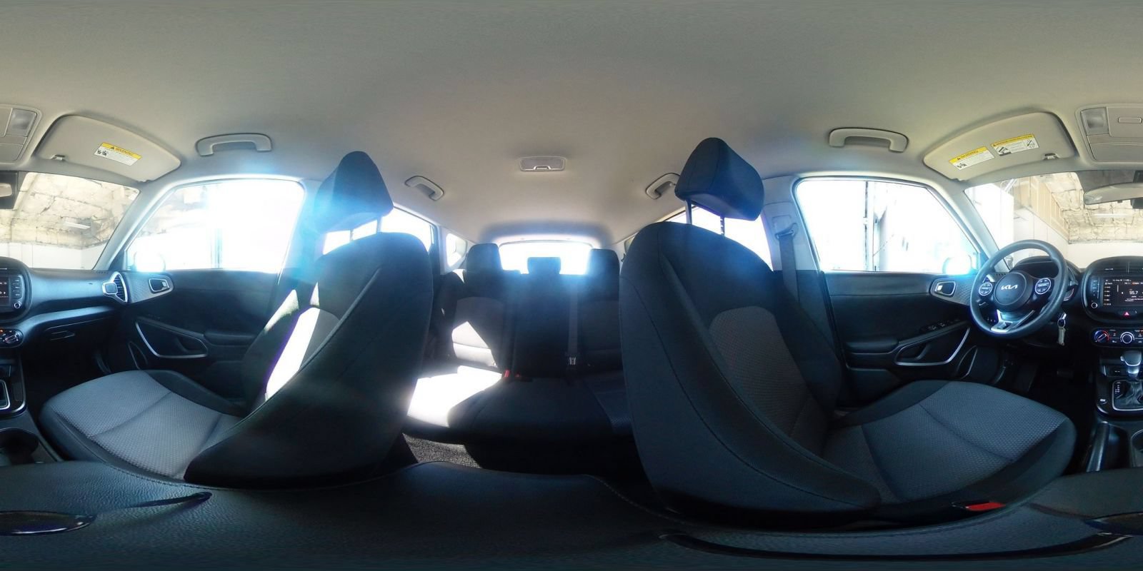 Used 2025 Kia Soul LX w/ LX Technology Package FWD image 39