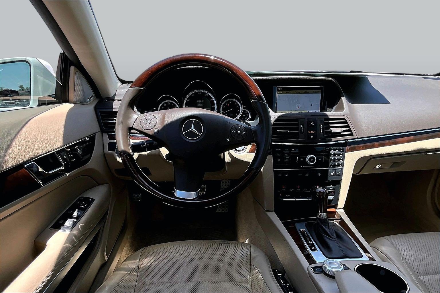 Used 2010 Mercedes-Benz E 550 Coupe w/ Premium 2 Pkg image 5