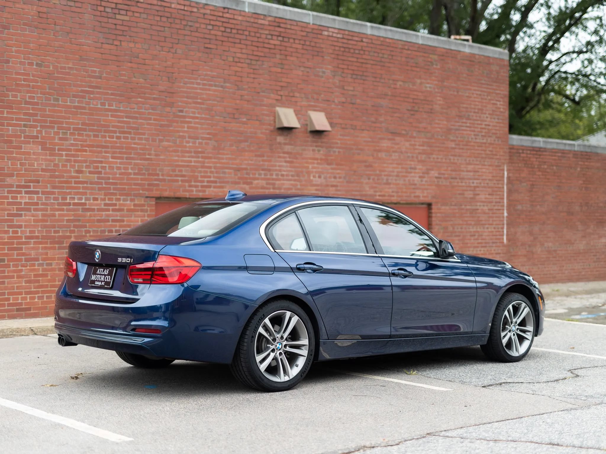Used 2018 BMW 330i Sedan RWD image 8