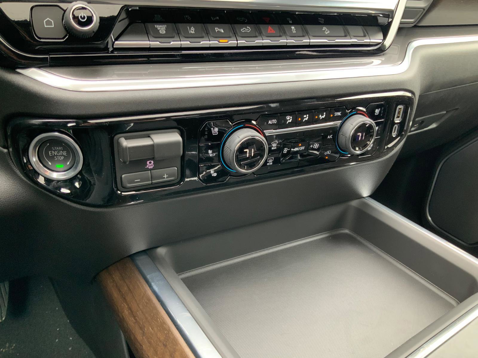 New 2026 Chevrolet Silverado 2500 High Country w/ High Country Premium Package AWD/4WD image 23