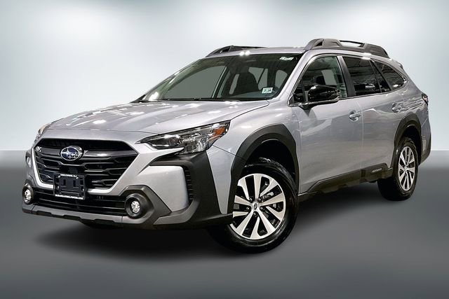 Used 2025 Subaru Outback Premium image 3