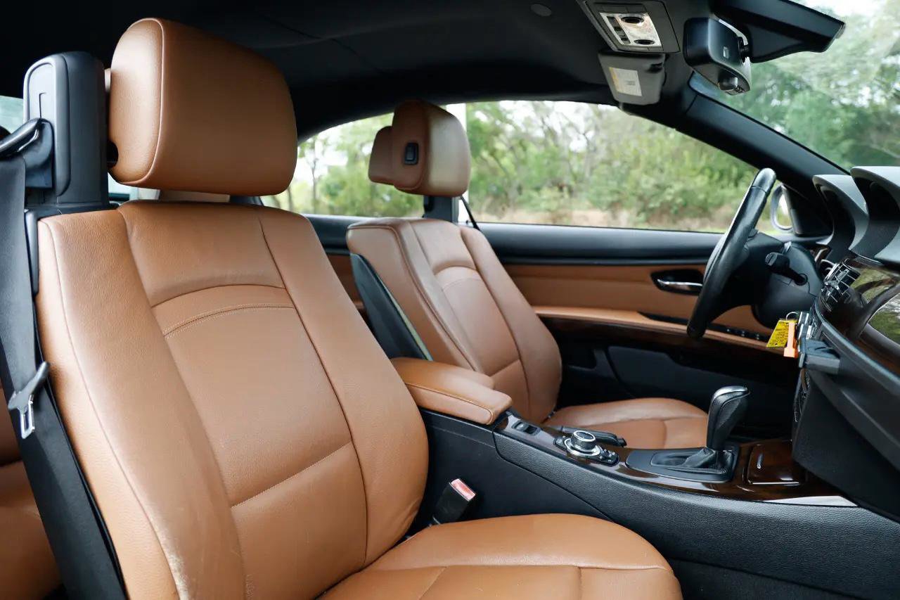 Used 2013 BMW 328i Convertible image 18