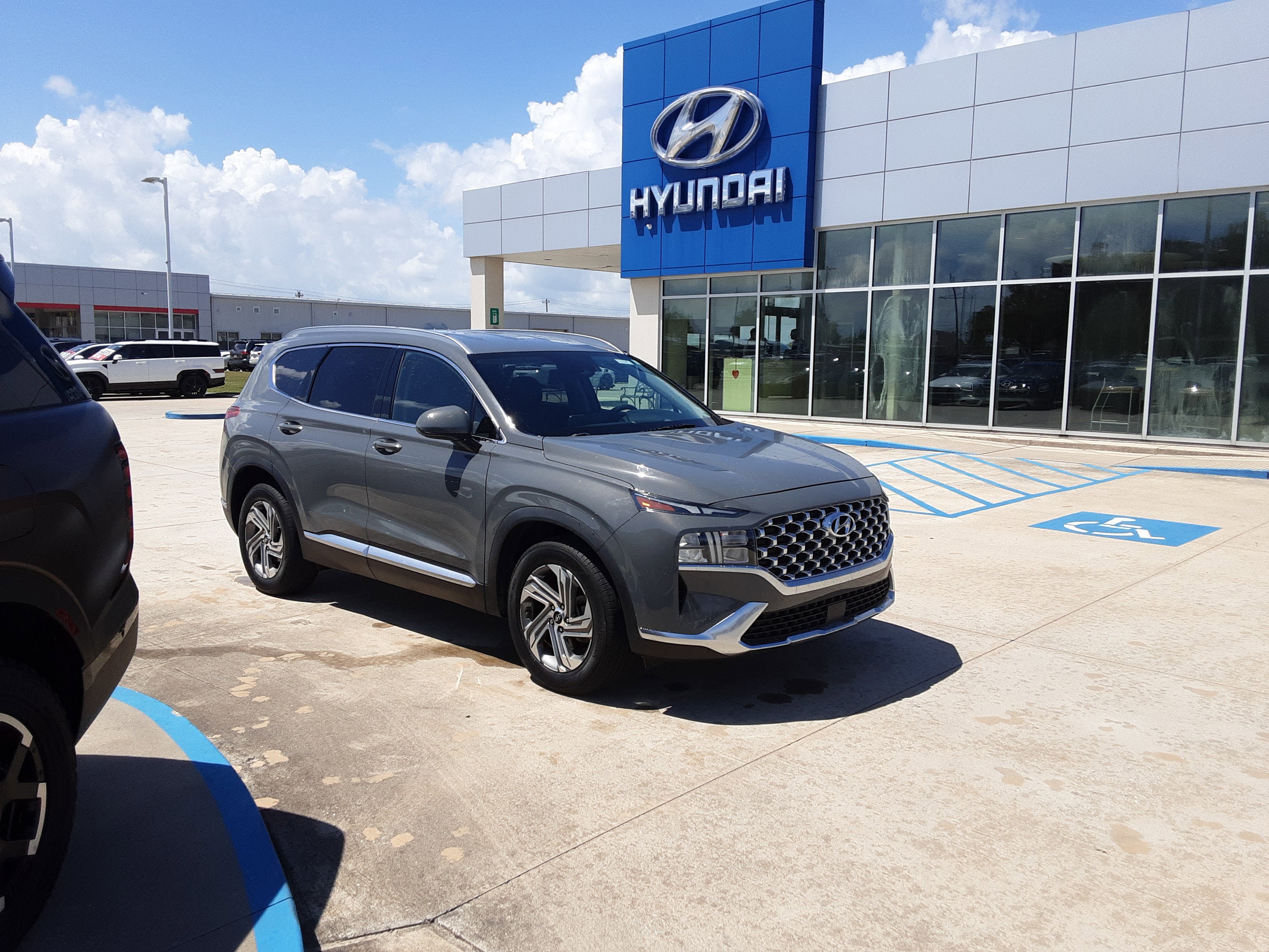 Used 2021 Hyundai Santa Fe SEL image 1