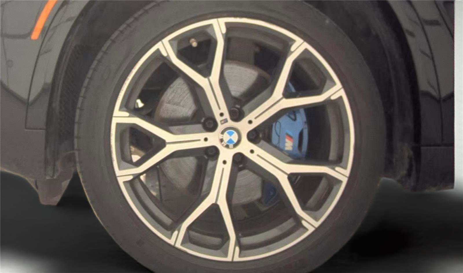 Used 2022 BMW X5 xDrive40i w/ Premium Enhanced Package AWD/4WD image 18