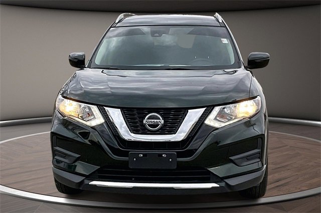 Certified 2020 Nissan Rogue SV image 3