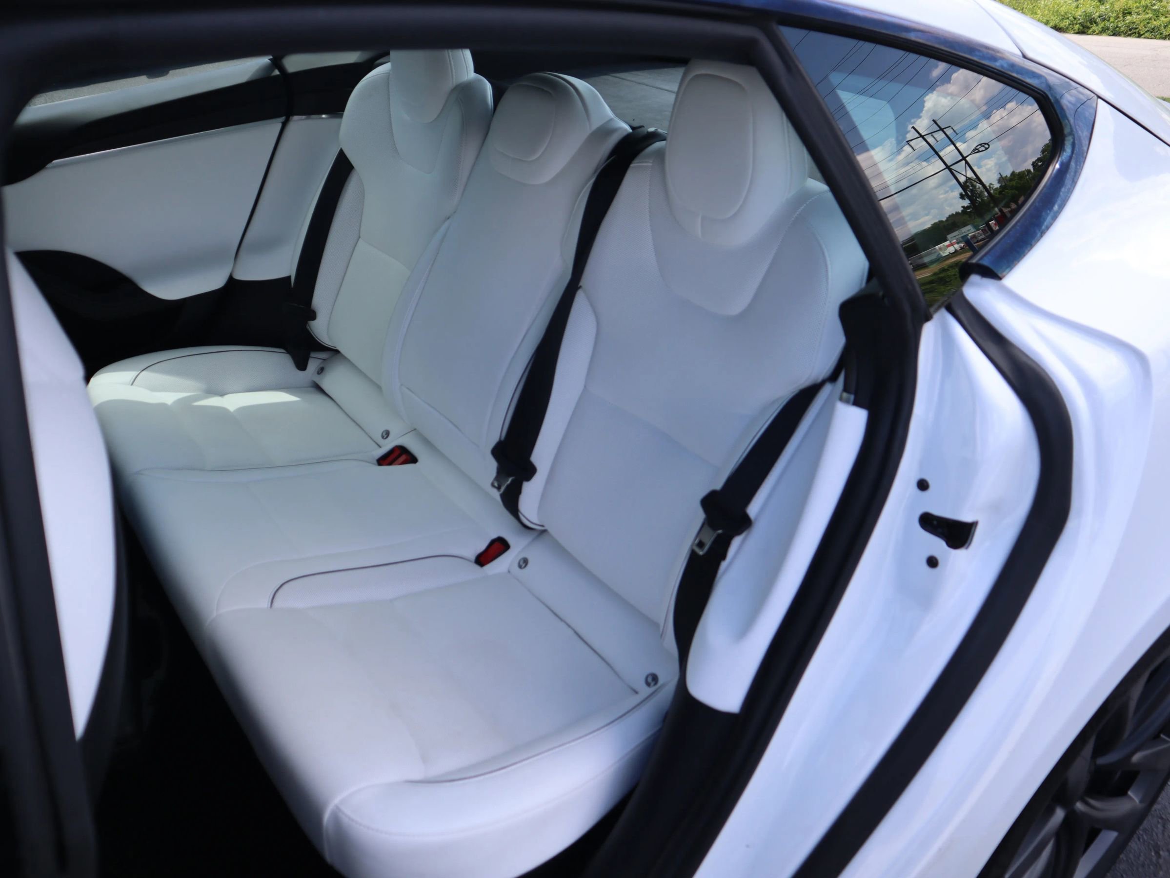 Used 2023 Tesla Model S Plaid AWD/4WD image 3
