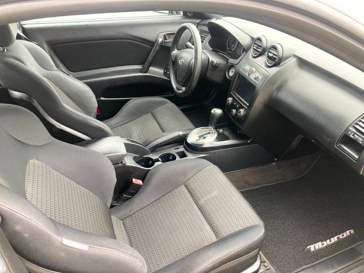 Used 2008 Hyundai Tiburon GS image 10