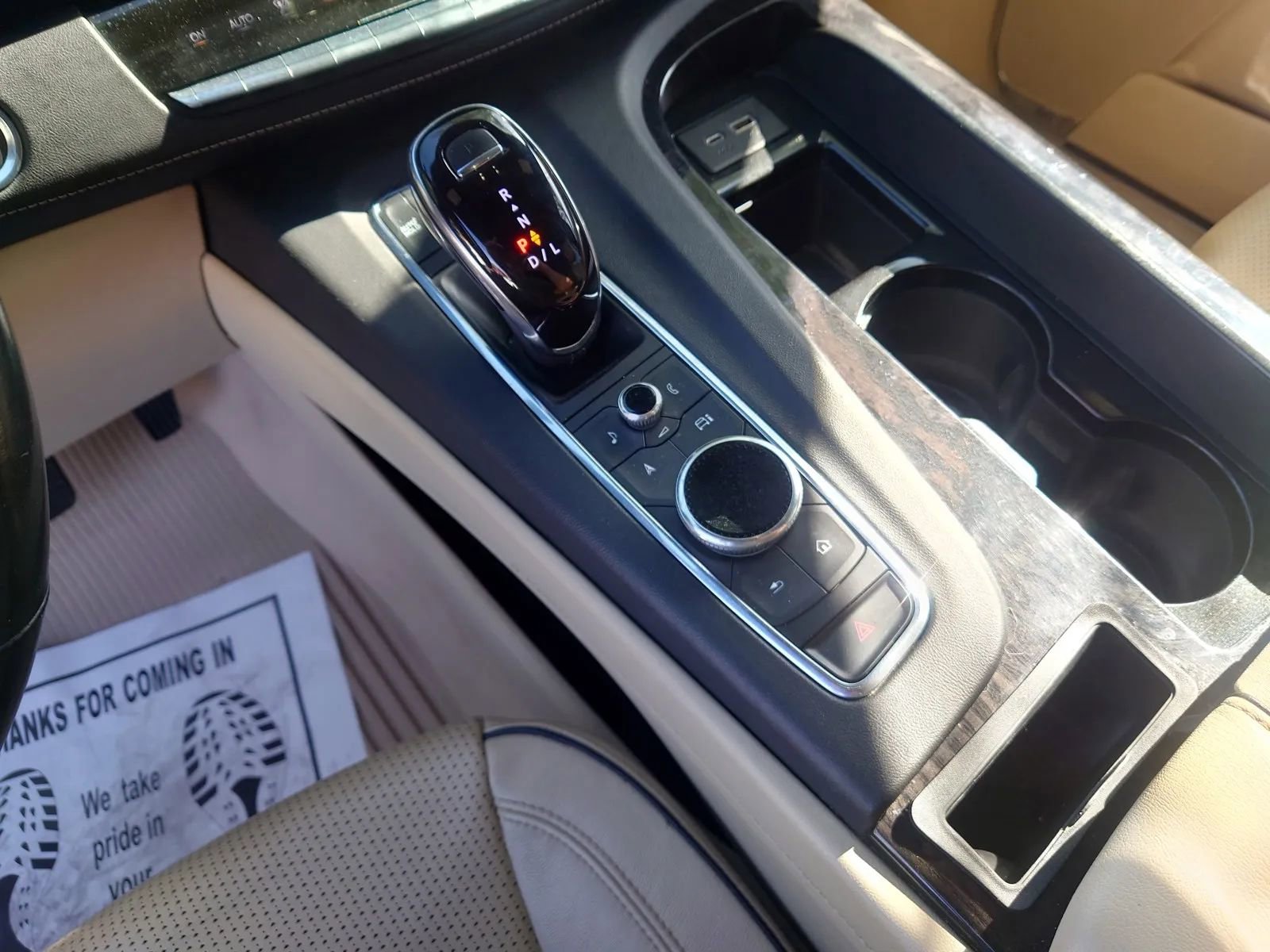 Used 2021 Cadillac Escalade ESV Premium Luxury AWD/4WD image 22