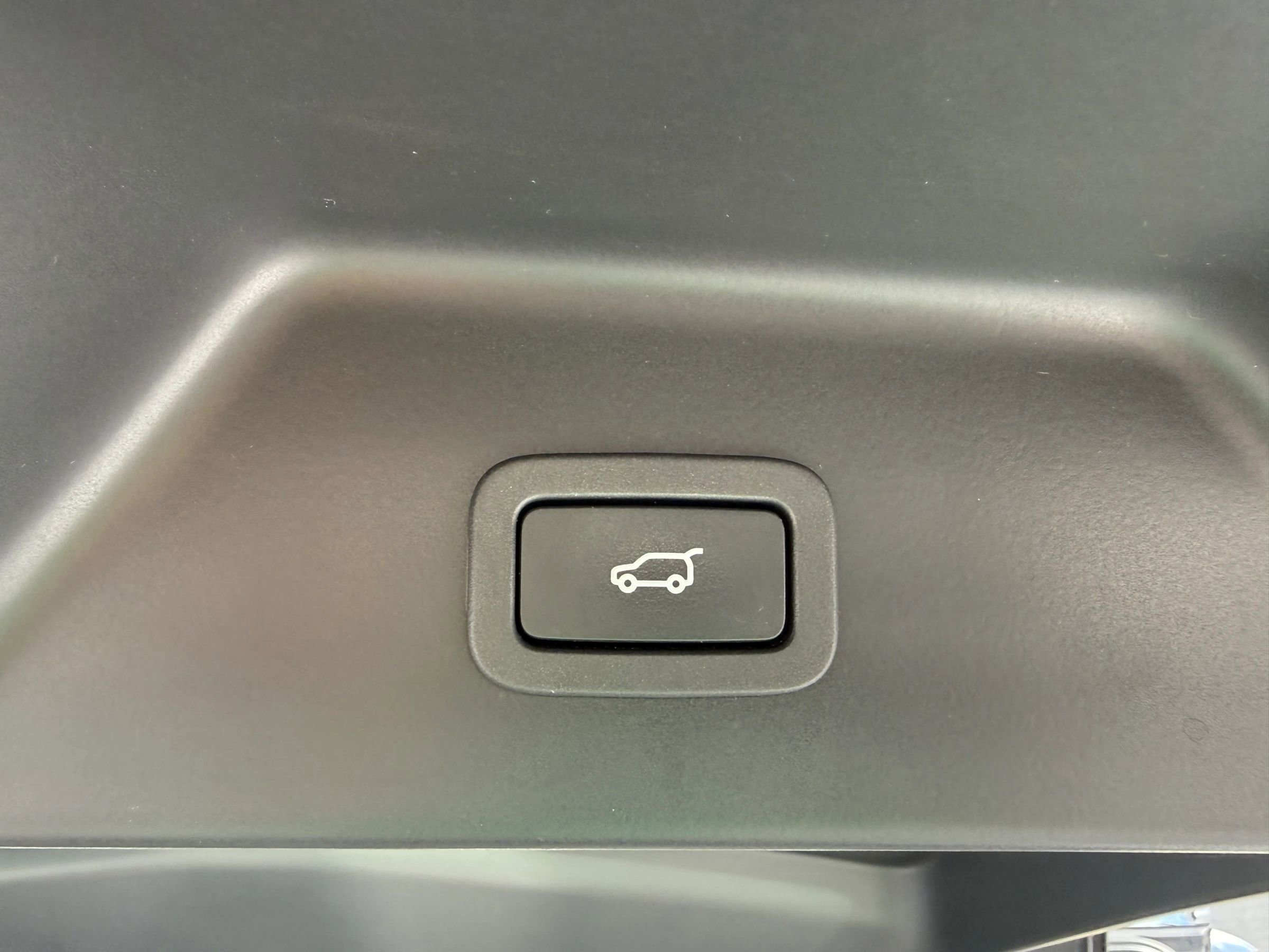 Used 2016 Land Rover Range Rover HSE image 28