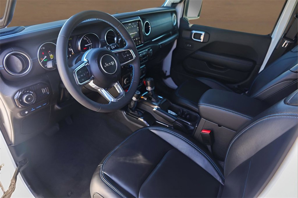 Used 2023 Jeep Wrangler Unlimited Rubicon 4xe image 10