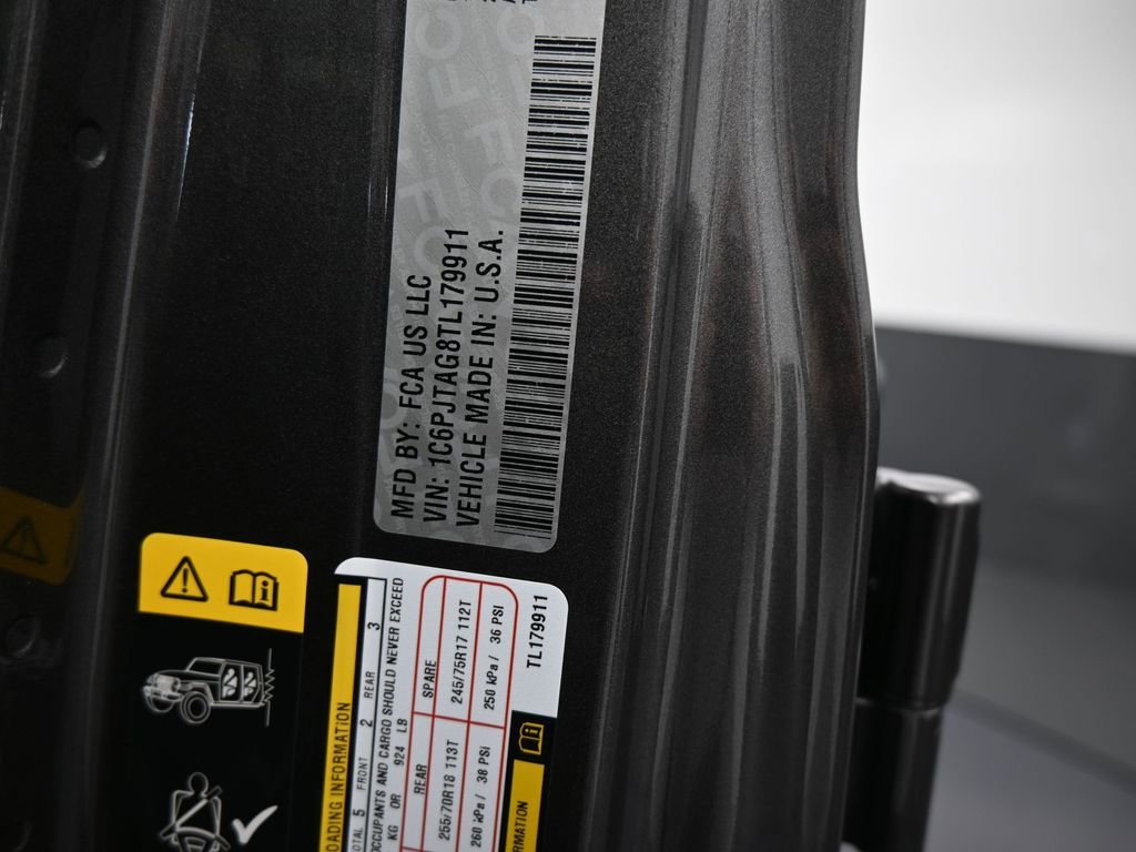 New 2026 Jeep Gladiator Sahara image 16