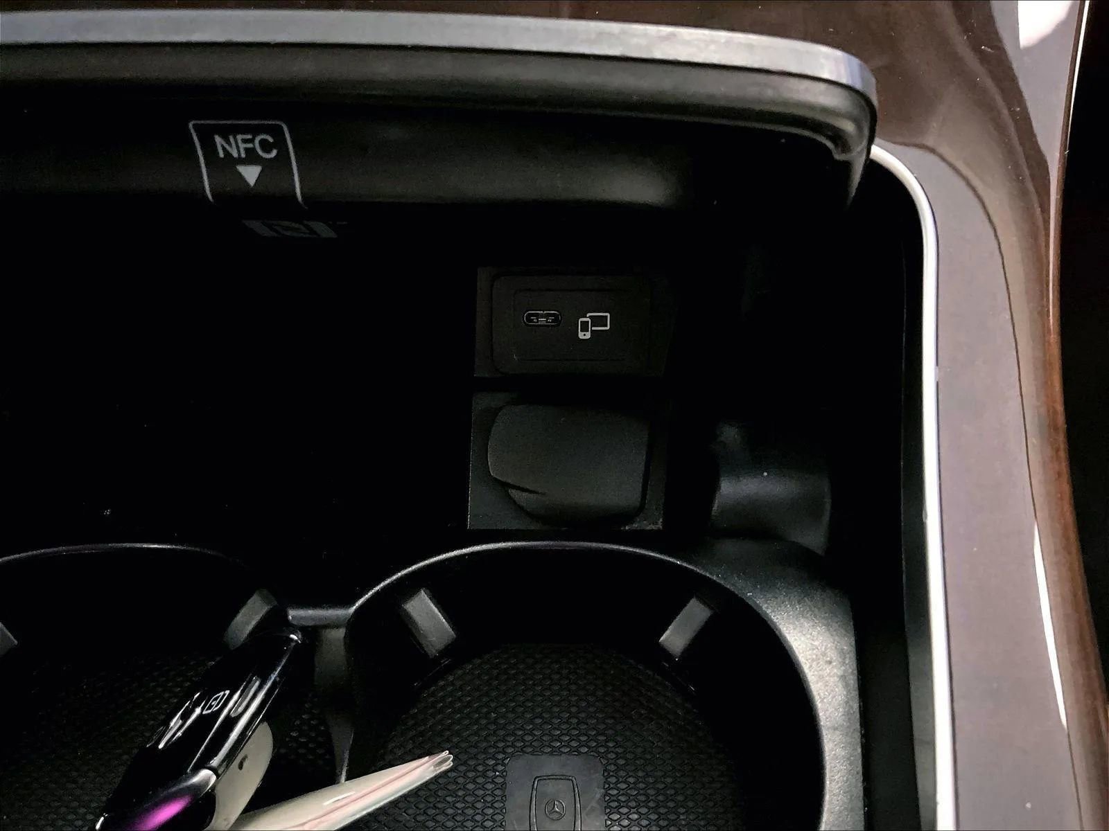 Used 2021 Mercedes-Benz E 350 4MATIC Sedan w/ Premium Package image 31