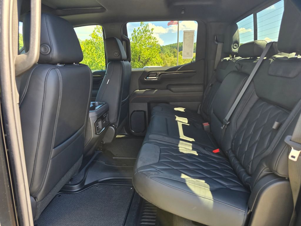 New 2025 GMC Sierra 1500 AT4 w/ AT4 Premium Package image 11