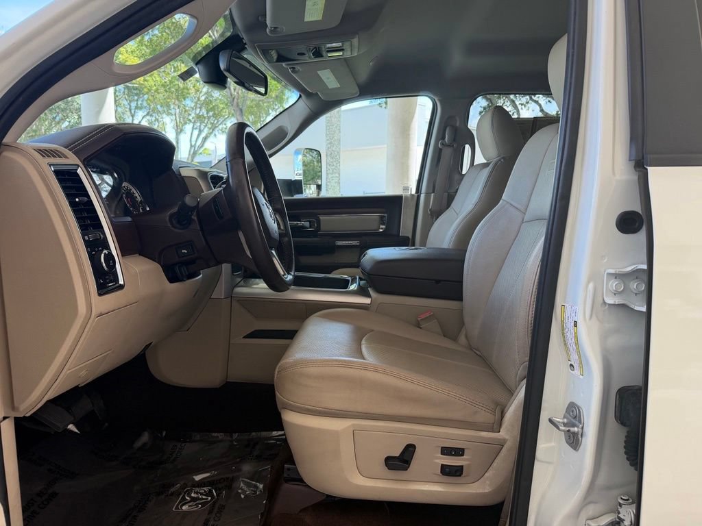 Used 2018 RAM 3500 Laramie RWD image 6