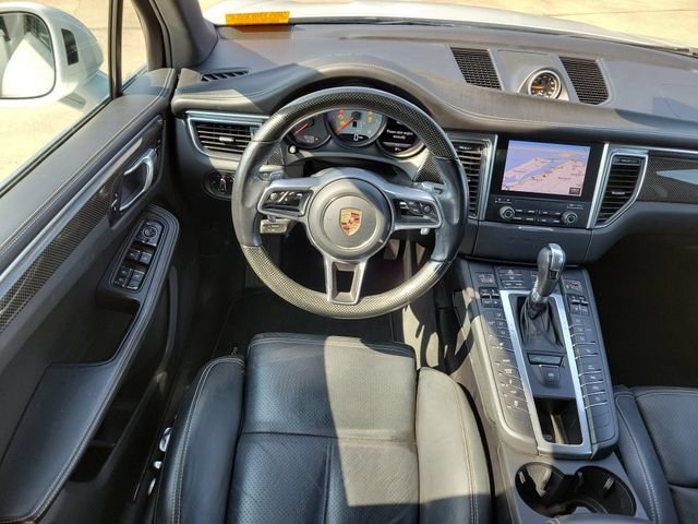 Used 2017 Porsche Macan GTS AWD/4WD image 34