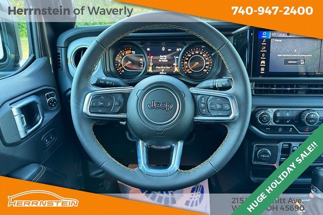 Used 2024 Jeep Wrangler Sahara image 8