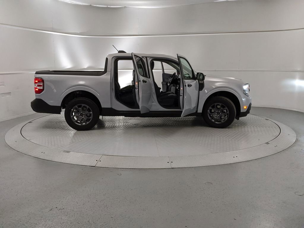 New 2025 Ford Maverick XLT w/ Equipment Group 301A image 8