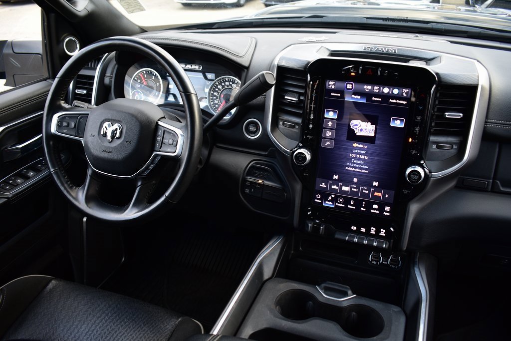 Used 2024 RAM 3500 Laramie w/ Night Edition image 32