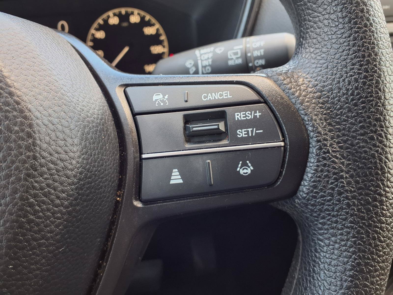 Used 2025 Honda CR-V LX image 15