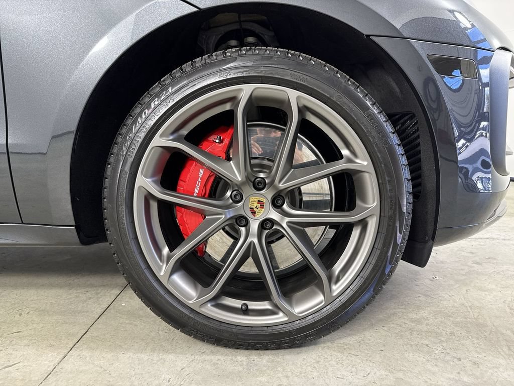 Certified 2025 Porsche Macan GTS AWD/4WD image 15