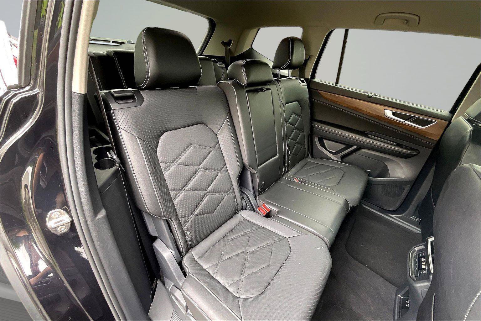 Used 2025 Volkswagen Atlas SE AWD/4WD image 26