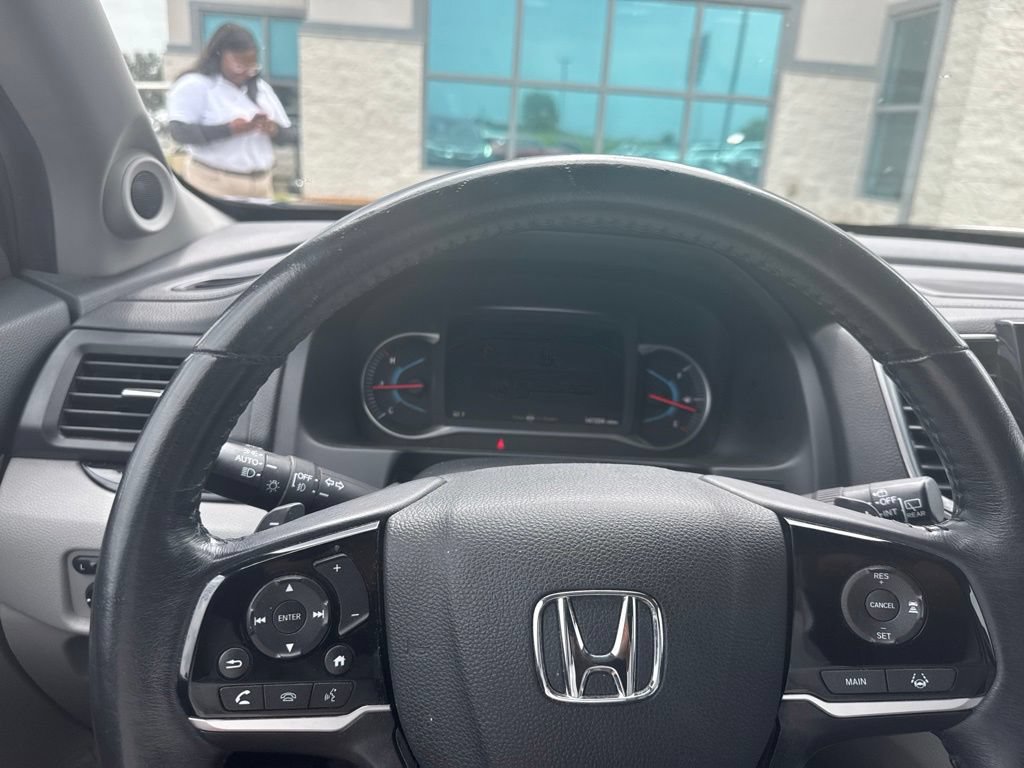 Used 2020 Honda Pilot Touring image 16