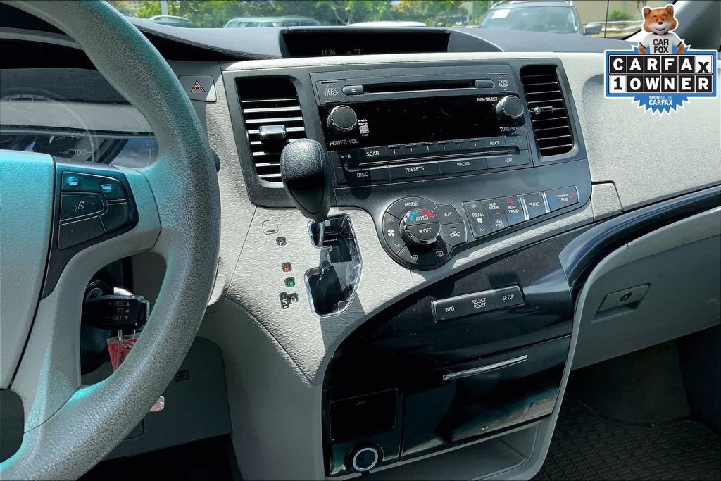 Used 2014 Toyota Sienna LE FWD image 6
