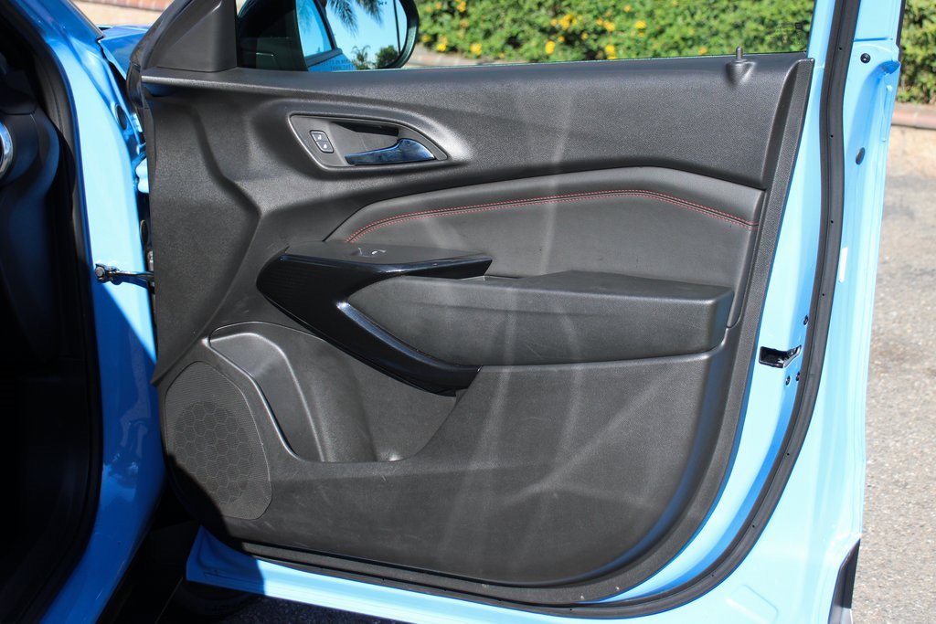 Used 2024 Chevrolet Trax RS w/ Sunroof Package image 38