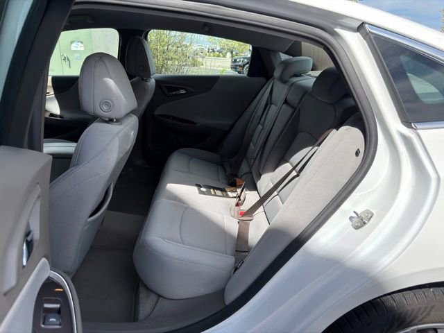 Used 2020 Chevrolet Malibu LT w/ Fleet LT Safety Plus Package FWD image 9