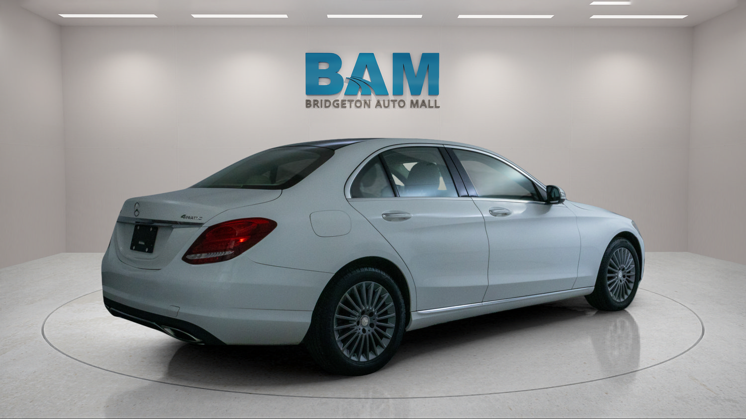 Used 2015 Mercedes-Benz C 300 4MATIC Sedan image 7